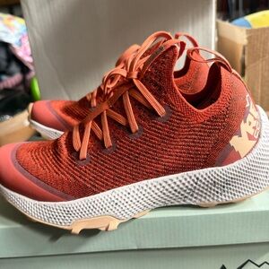 Trail Runner Shoe/ Size 8